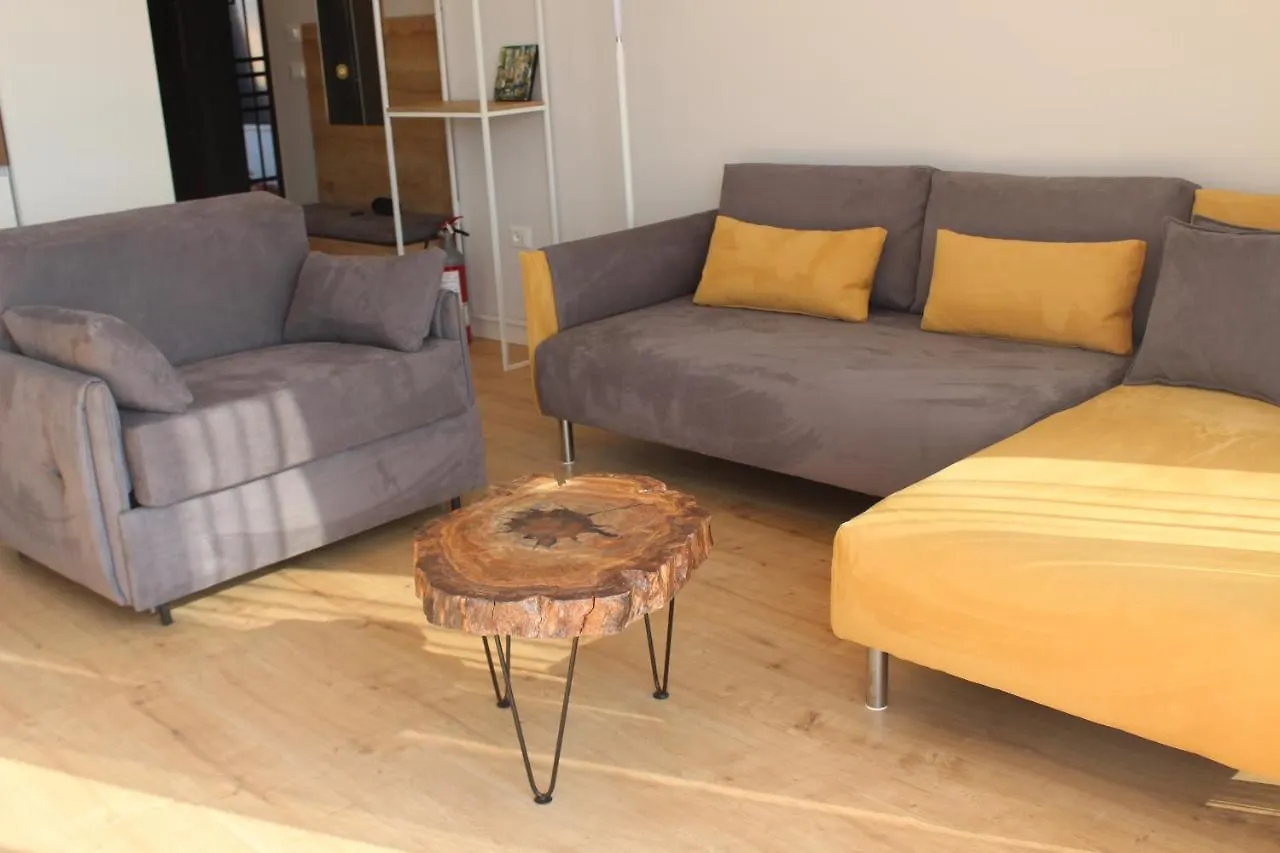 Lake Muse Penthouse Apartment Tirana 0*,  Albania