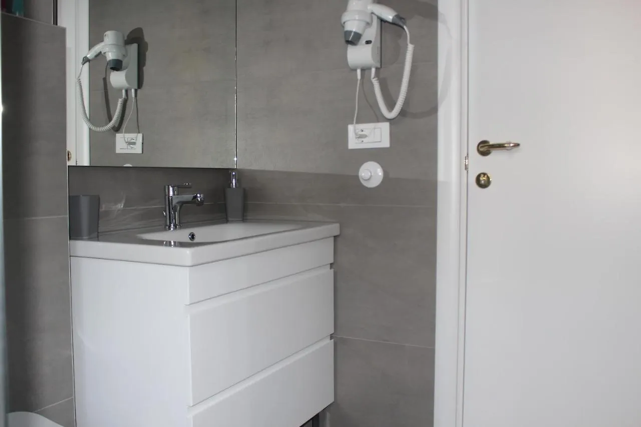 Lake Muse Penthouse Apartment Tirana 0*,  Albania