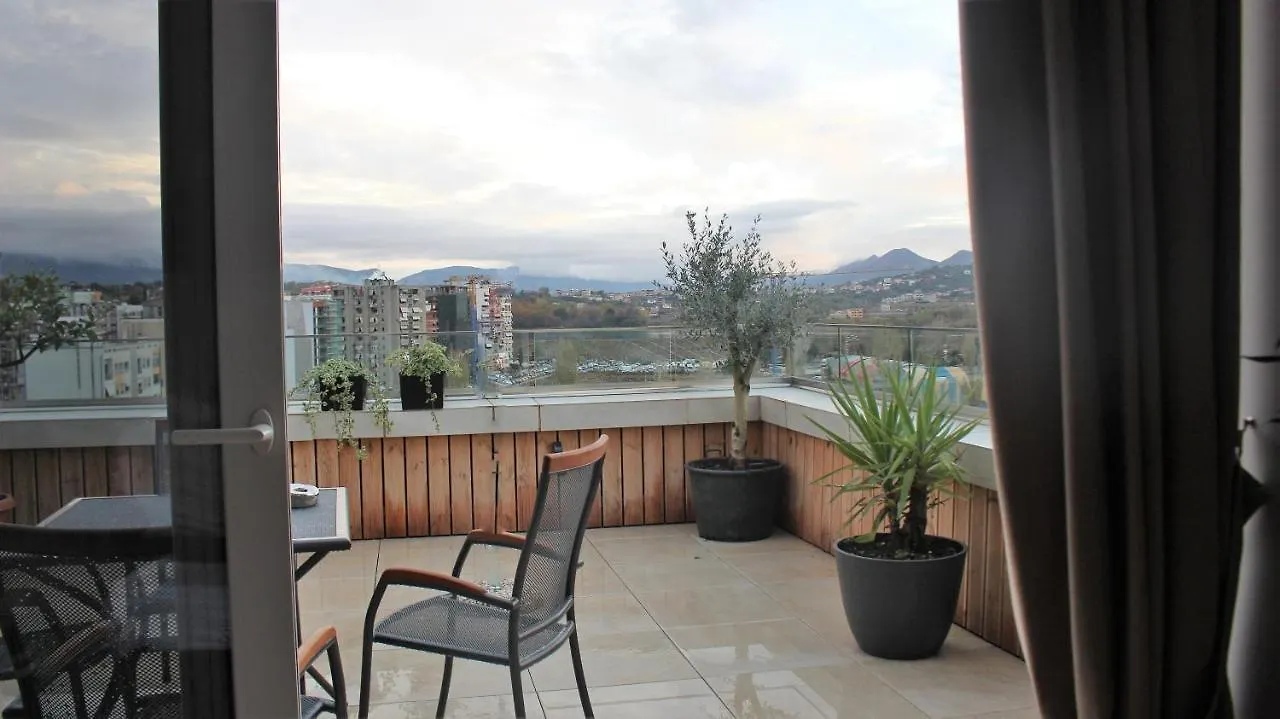 Lake Muse Penthouse Apartment Tirana 0*,  Albania