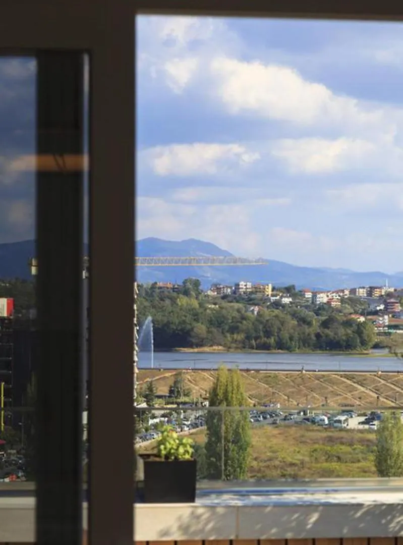 Lake Muse Penthouse Apartment Tirana
